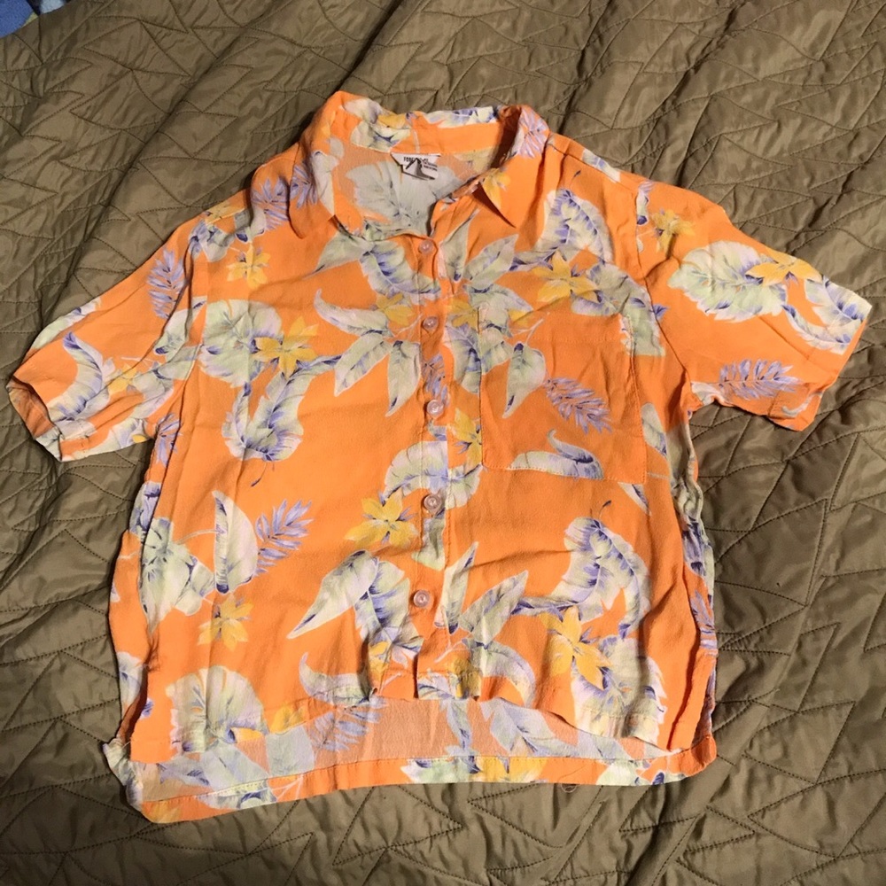 Tropical palm leaf Hawaiian print button up top